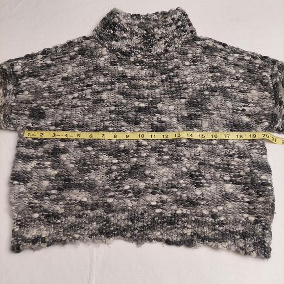 Hollister Grey White Mock Neck Chunky Marled Knit Cropped Sweater Boxy Size S - Picture 5 of 11